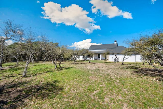 979 Belle Oaks, Bulverde, TX 78163