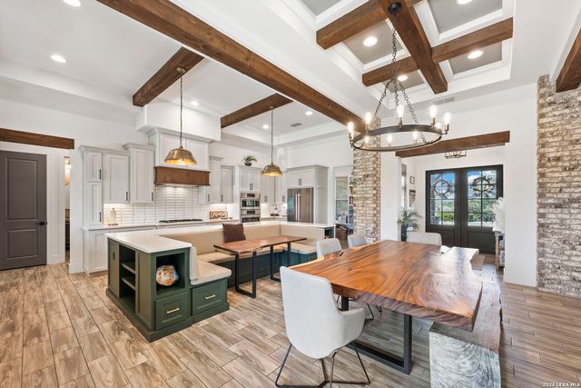 979 Belle Oaks, Bulverde, TX 78163