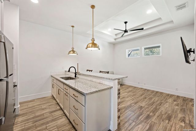 979 Belle Oaks, Bulverde, TX 78163