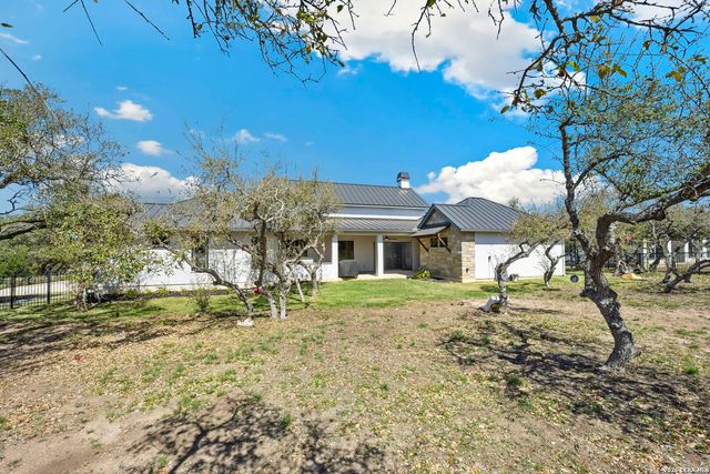 979 Belle Oaks, Bulverde, TX 78163
