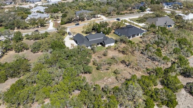 979 Belle Oaks, Bulverde, TX 78163