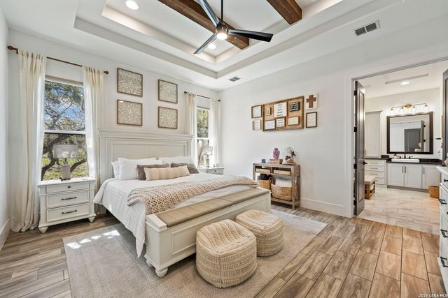 979 Belle Oaks, Bulverde, TX 78163