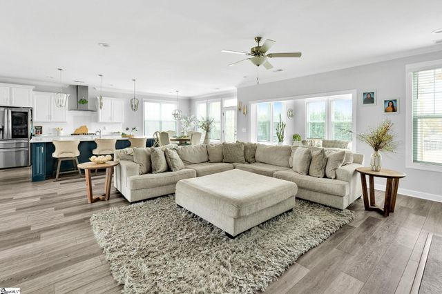 5 Dillmont Place, Simpsonville, SC 29681