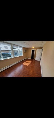 300 Lincoln Avenue 2, Fox River Grove, IL 60021