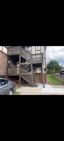 300 Lincoln Avenue 2, Fox River Grove, IL 60021