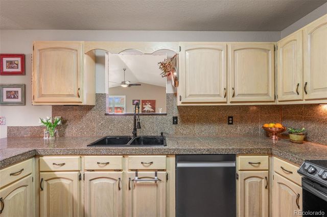 6263 Laodicea Road, Longmont, CO 80503