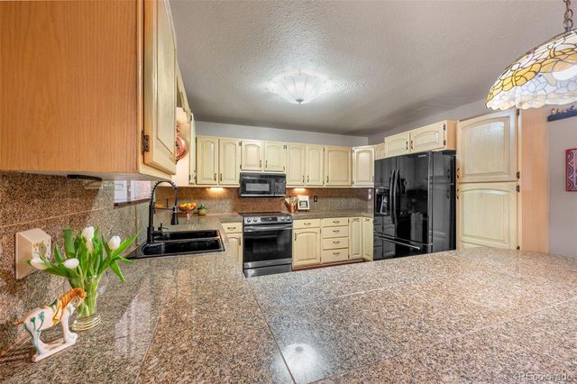 6263 Laodicea Road, Longmont, CO 80503