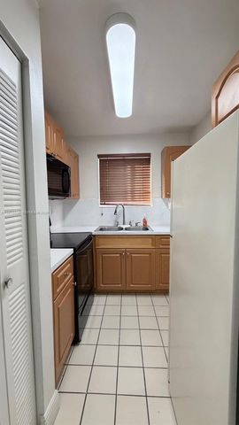 6207 SW 131st Ct 101, Miami, FL 33183