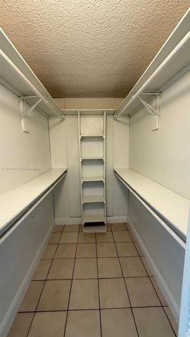 6207 SW 131st Ct 101, Miami, FL 33183