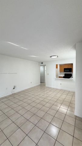 6207 SW 131st Ct 101, Miami, FL 33183