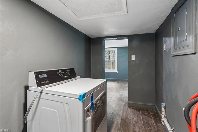 18 N Colin DR, Portsmouth, VA 23701