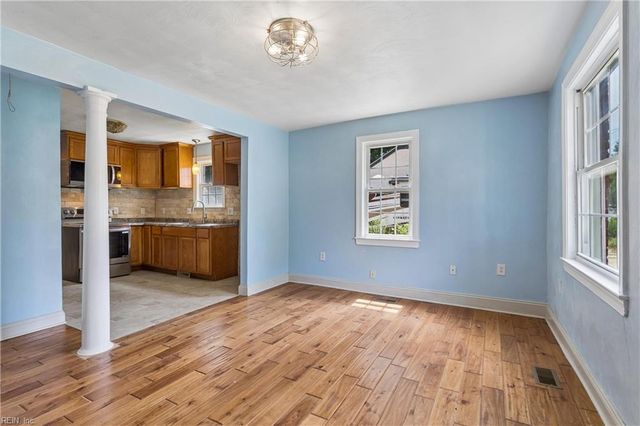 18 N Colin DR, Portsmouth, VA 23701