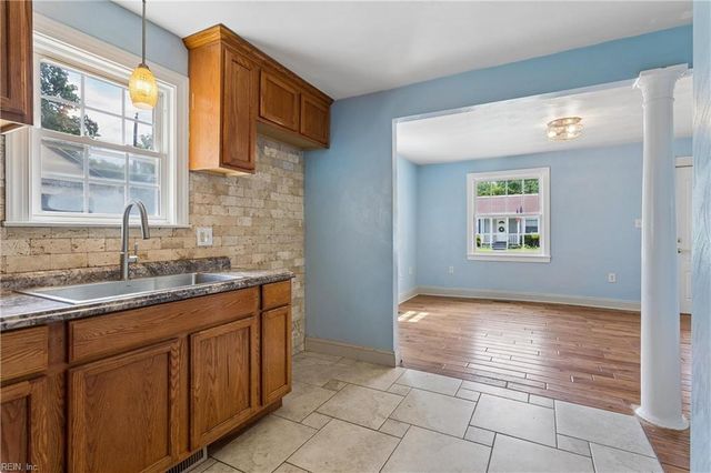 18 N Colin DR, Portsmouth, VA 23701