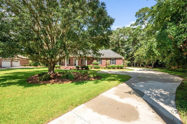 340 Oak Grove Island Drive, Brunswick, GA 31523