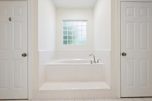 340 Oak Grove Island Drive, Brunswick, GA 31523