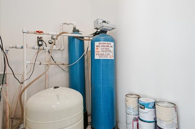 340 Oak Grove Island Drive, Brunswick, GA 31523