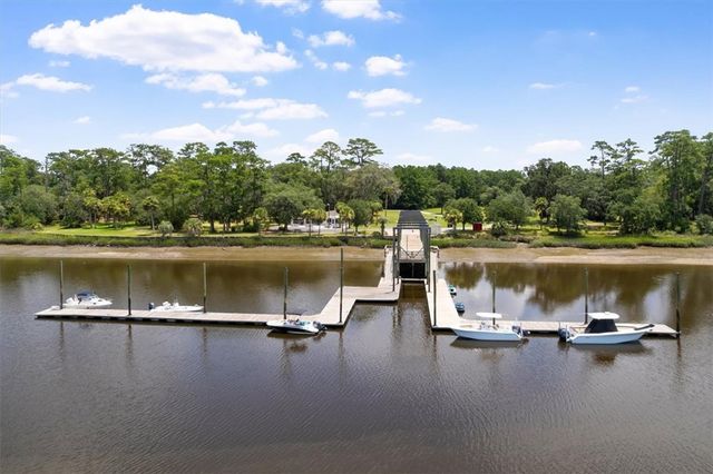 340 Oak Grove Island Drive, Brunswick, GA 31523