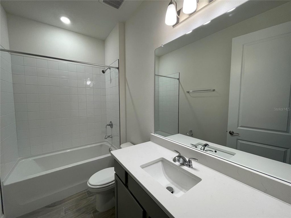 Image 15 of property listing at 17374 CRISP APPLE LANE, Land O Lakes, FL 34638