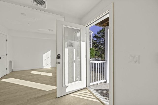 46-A Harry Kemp Way 2, Provincetown, MA 02657