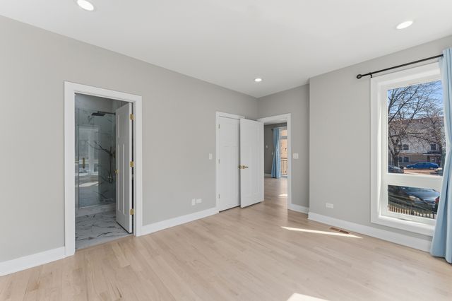 7428 N Rogers Avenue 1S, Chicago, IL 60626