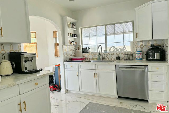 1245 N Orchard Drive, Burbank, CA 91506