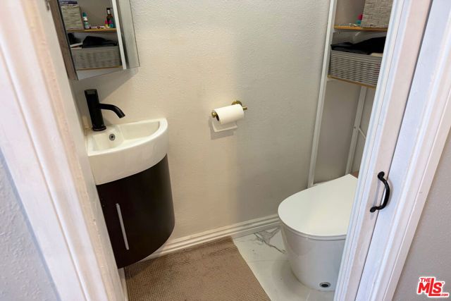 1245 N Orchard Drive, Burbank, CA 91506