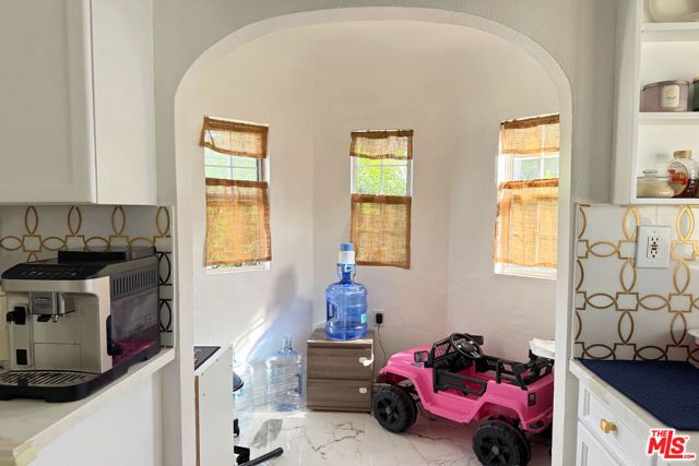 1245 N Orchard Drive, Burbank, CA 91506