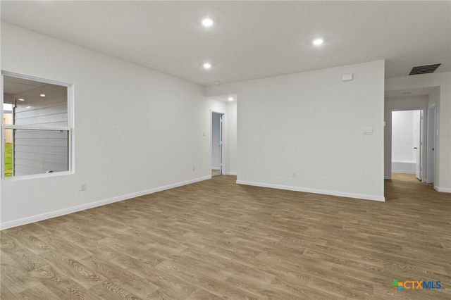 244 Flora Vista Street, San Marcos, TX 78666