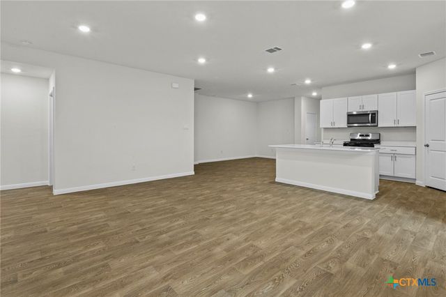 244 Flora Vista Street, San Marcos, TX 78666