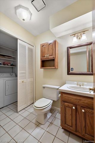 6586 Pontiac Lake Road 1, Waterford, MI 48327