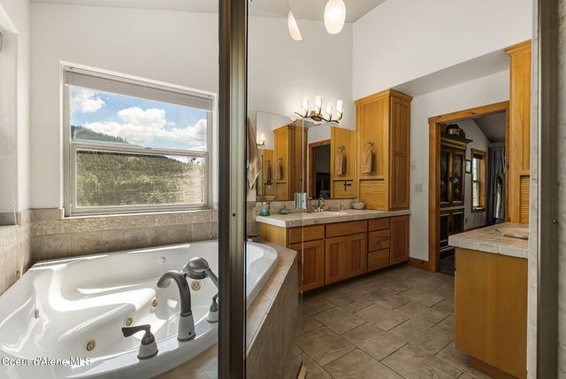 7766 N Westview DR, Coeur D'alene, ID 83815