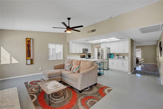 3215 Mountain Spring Road, Las Vegas, NV 89146