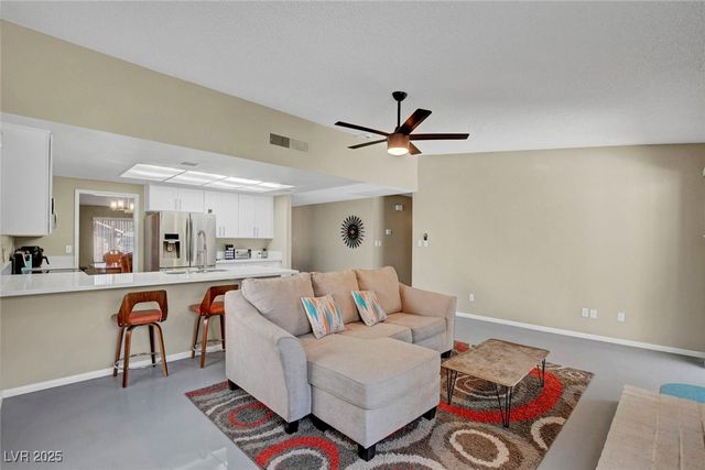 3215 Mountain Spring Road, Las Vegas, NV 89146