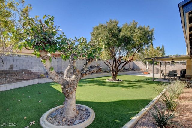 3215 Mountain Spring Road, Las Vegas, NV 89146