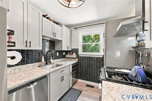 1725 Debbie Ln, Richmond, VA 23222