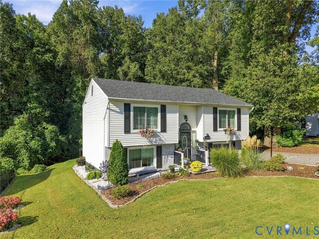 1725 Debbie Ln, Richmond, VA 23222