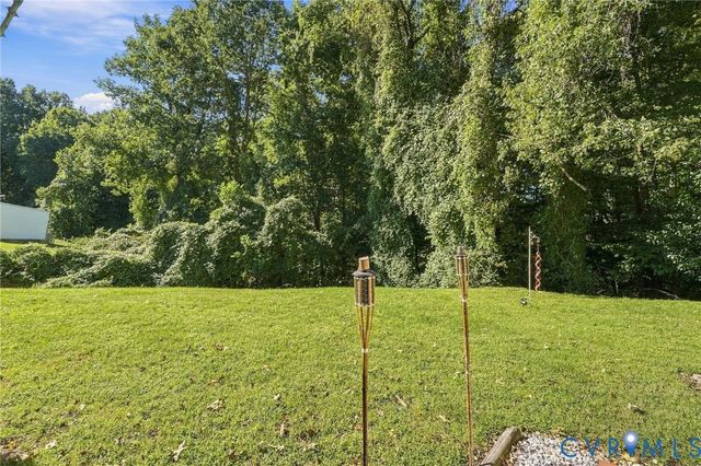 1725 Debbie Ln, Richmond, VA 23222