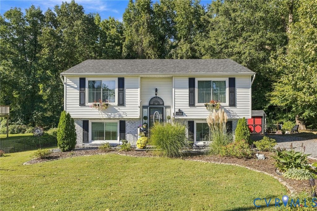 1725 Debbie Ln, Richmond, VA 23222
