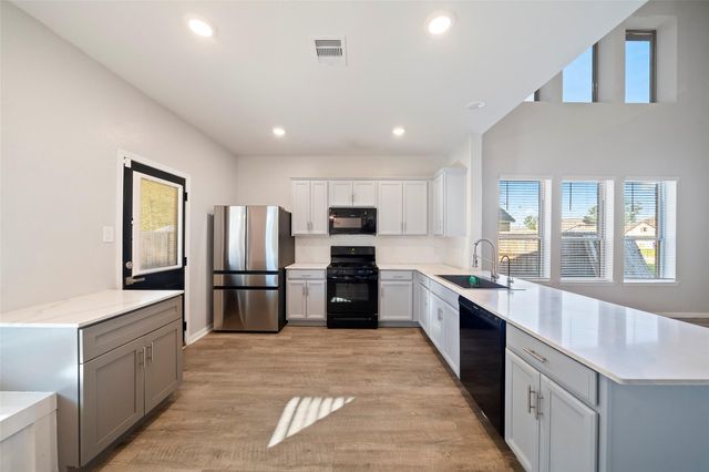 6161 White Oak Leaf Loop, Conroe, TX 77303