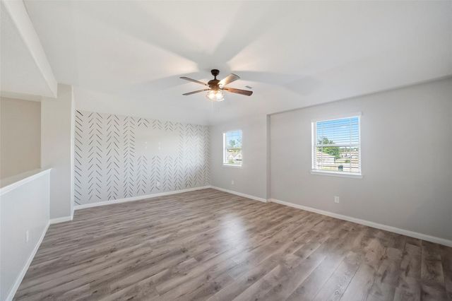 6161 White Oak Leaf Loop, Conroe, TX 77303