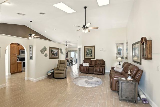 1025 WHITTIER CIRCLE, Oviedo, FL 32765