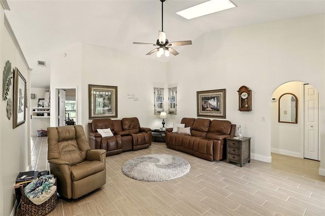 1025 WHITTIER CIRCLE, Oviedo, FL 32765