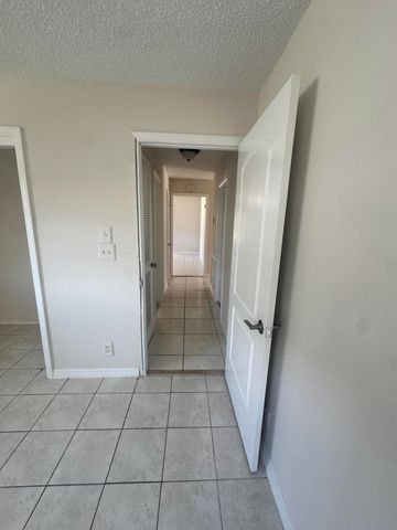 201 NE 30TH Street, Boca Raton, FL 33431