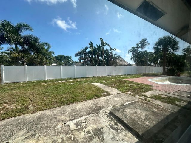 201 NE 30TH Street, Boca Raton, FL 33431