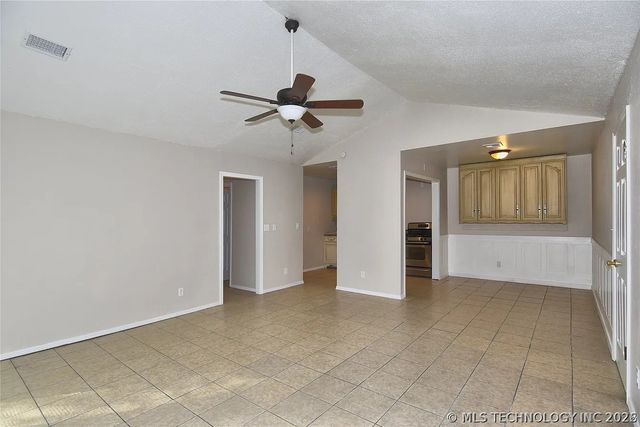9772 E 33rd Street 74, Tulsa, OK 74146