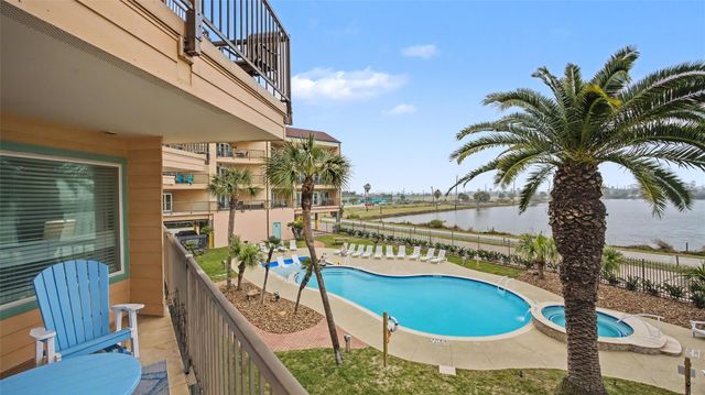 9520 Seawall Boulevard 142, Galveston, TX 77554