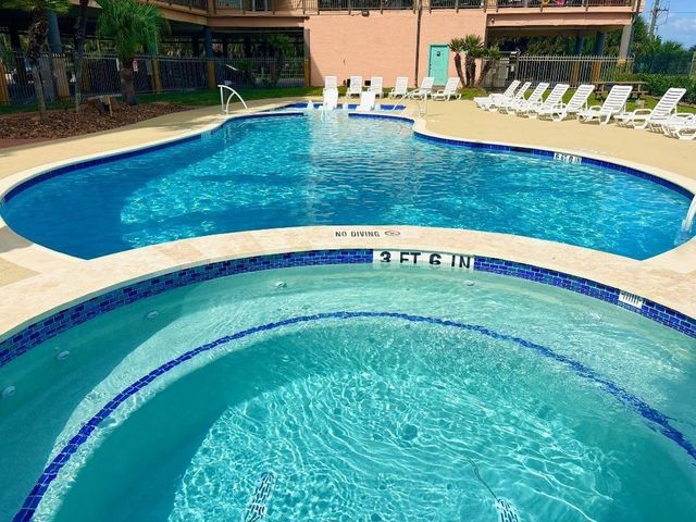 9520 Seawall Boulevard 142, Galveston, TX 77554