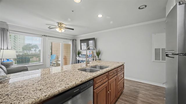 9520 Seawall Boulevard 142, Galveston, TX 77554