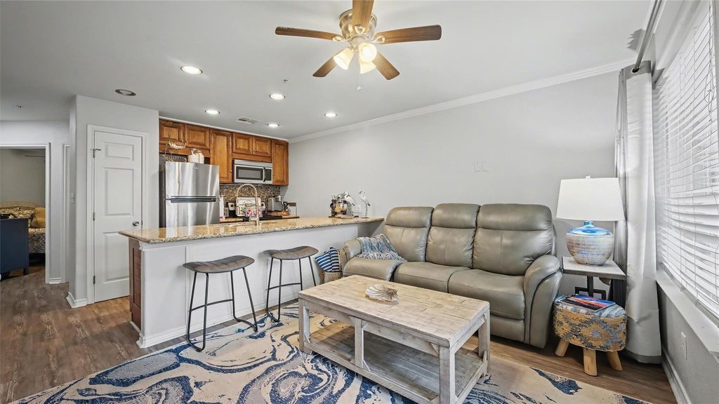 9520 Seawall Boulevard 142, Galveston, TX 77554