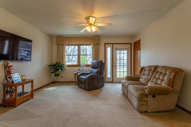 1810 15th Street, Hazel Green, WI 53811